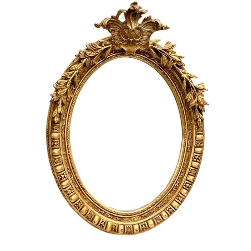 38 - A large Regency style gilt framed mirror. 77x115cm