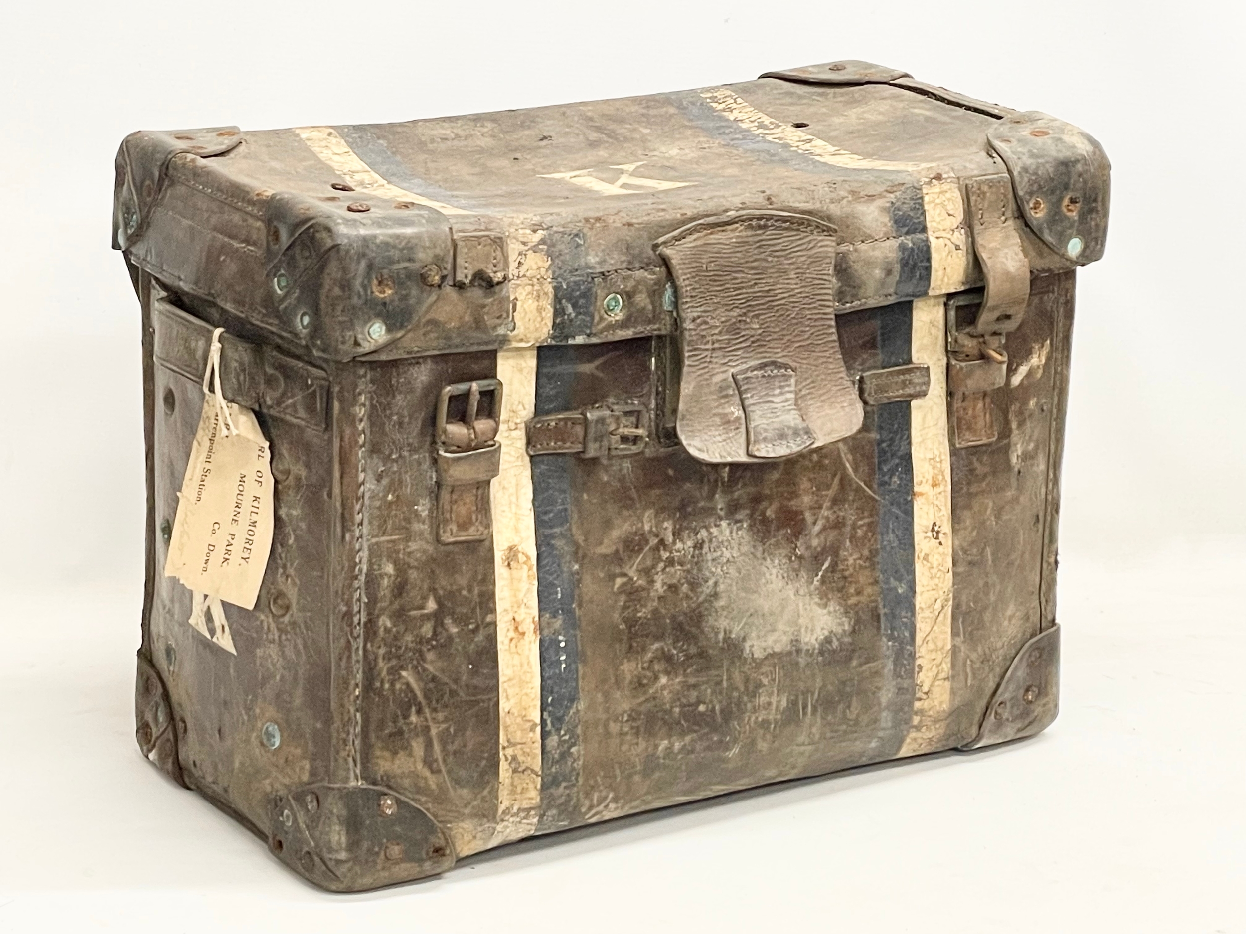 Lot - 19TH C LV TRIANON TRUNK