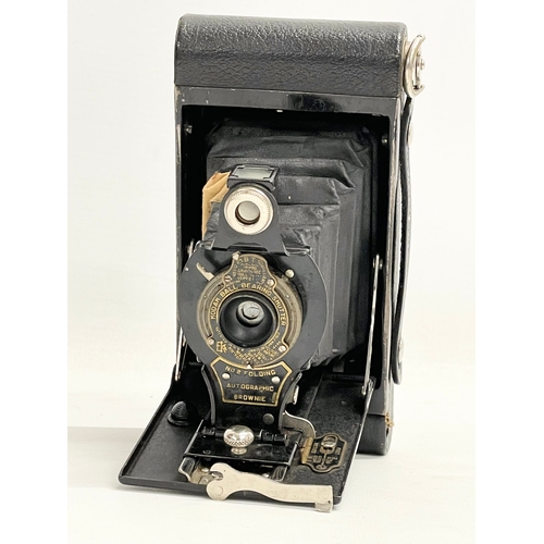 187 - A vintage Kodak Autographic Brownie camera, in case. No.2 Folding Ball Bearing Shutter.