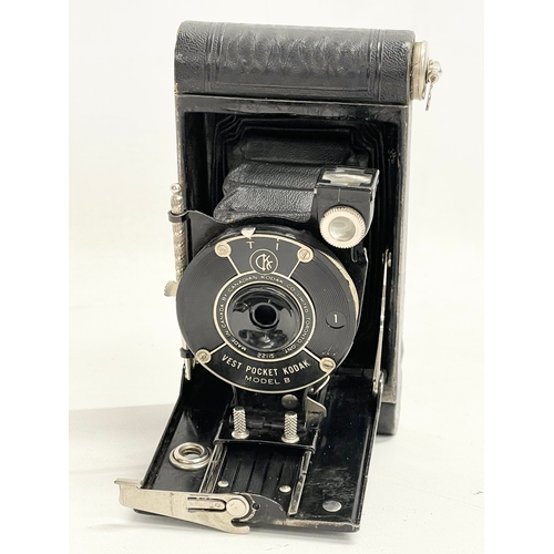 188 - A vintage Kodak Vest Pocket Model B camera in case.