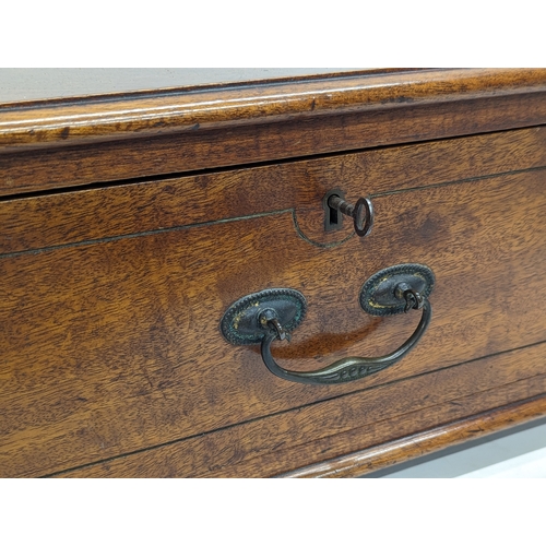 108 - A late Victorian mahogany table top chest, with key. 49.5x33x20.5cm