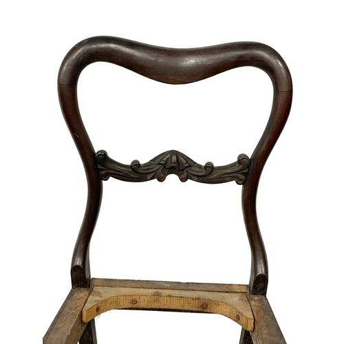 1616 - A set of 4 Victorian rosewood balloon back chairs.