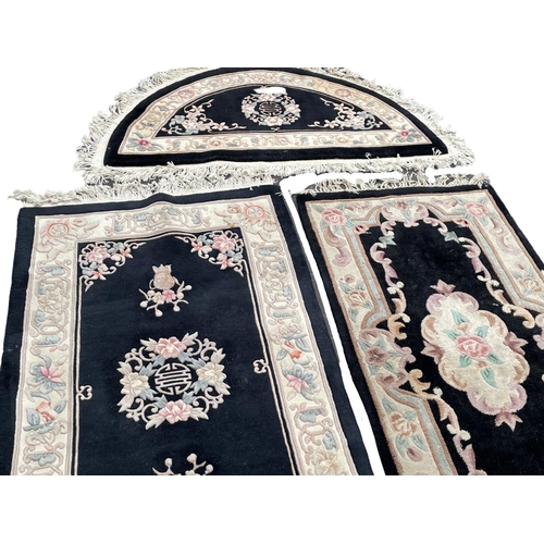 1624 - 3 wool rugs. 175x92cm.