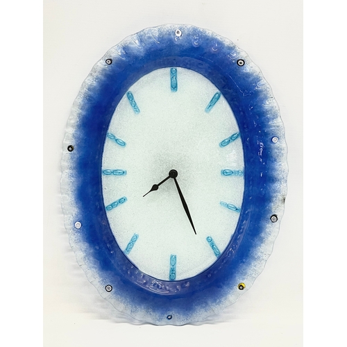 21 - A vintage Lavorazione A Mano Arte Murano glass wall clock. 33x44cm.