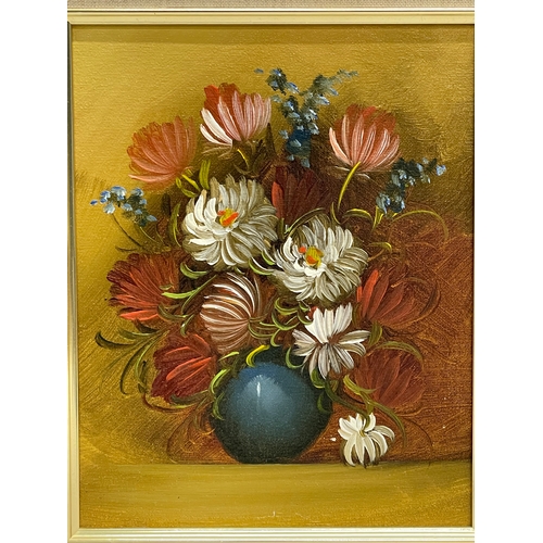 392 - A Still Life oil painting. Painting measures 19x24cm. Frame 31x36cm.