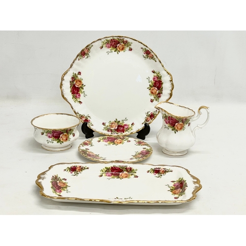 142 - 5 pieces of Royal Albert Old Country Roses.