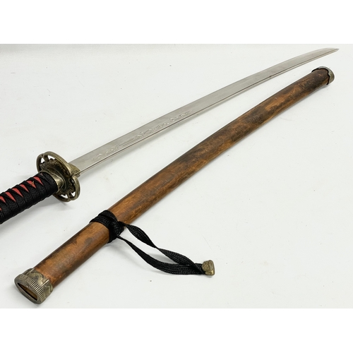 280 - A good quality samurai style sword. 91cm.