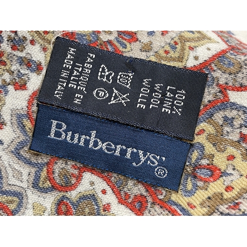 535 - A ladies Burberrys scarf.