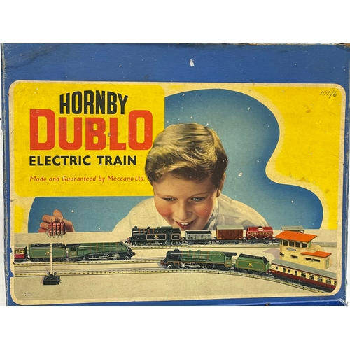 224 - A vintage Hornby Dublo Electric Train Set in box. Meccano LTD. 35x30cm