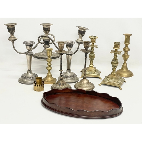 347 - A quantity of Victorian and vintage candlesticks, with wooden tray.