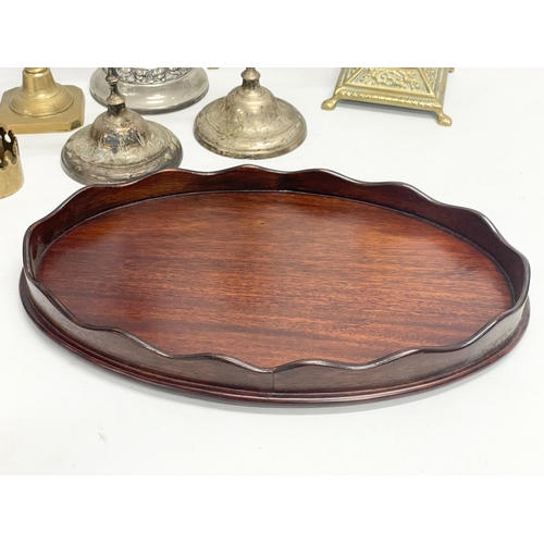 347 - A quantity of Victorian and vintage candlesticks, with wooden tray.