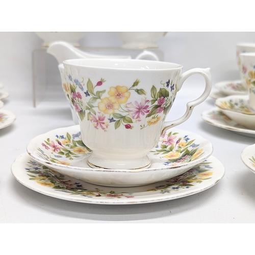 665 - A 22 piece Colclough 'Hedgerow' tea set.