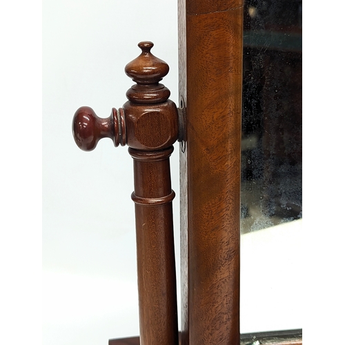 80 - A Victorian mahogany dressing mirror. 48x25.5x50cm