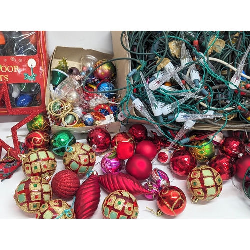 694 - A quantity of vintage Christmas decorations