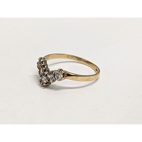 583 - A 9ct gold ring