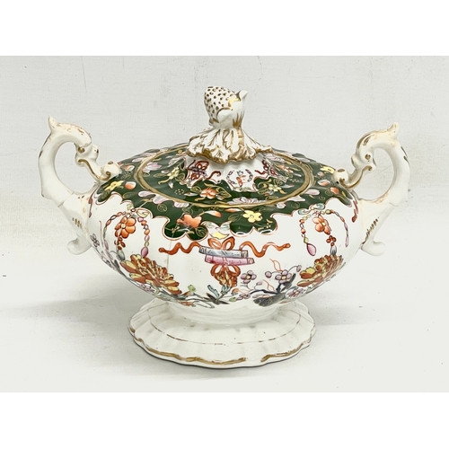 605 - 18 pieces of mid 19th century Victorian dinner ware. Teapot measures 28cm.