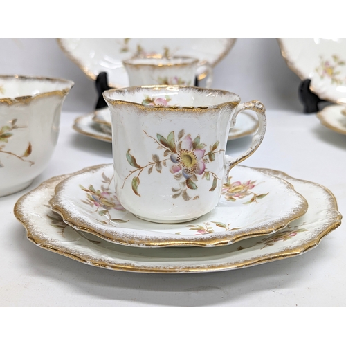 606 - A 16 piece Victorian tea set