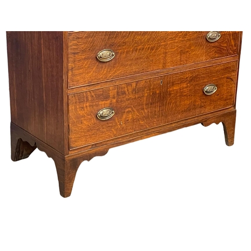 1030 - A good quality George III oak chest of drawers. Circa 1800. 100x45x116cm