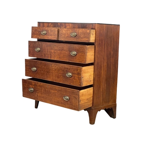 1030 - A good quality George III oak chest of drawers. Circa 1800. 100x45x116cm