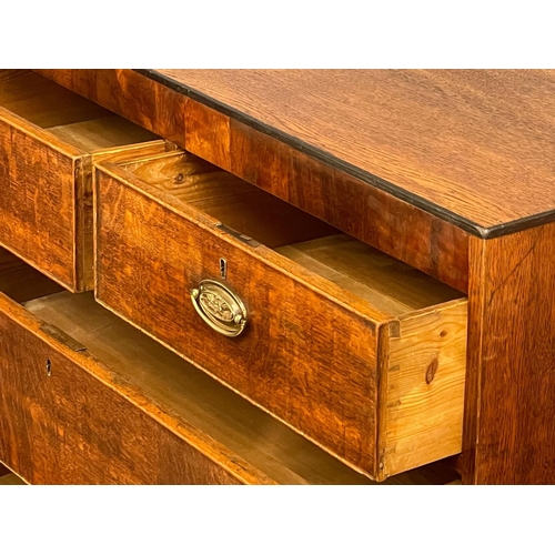 1030 - A good quality George III oak chest of drawers. Circa 1800. 100x45x116cm