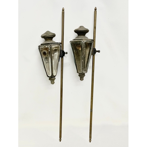 709 - A pair large late 19th/early 20th century carriage lamps. 76.5cm