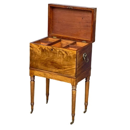 1026 - A George IV mahogany Cellarette. Circa 1820. 49x32x76cm