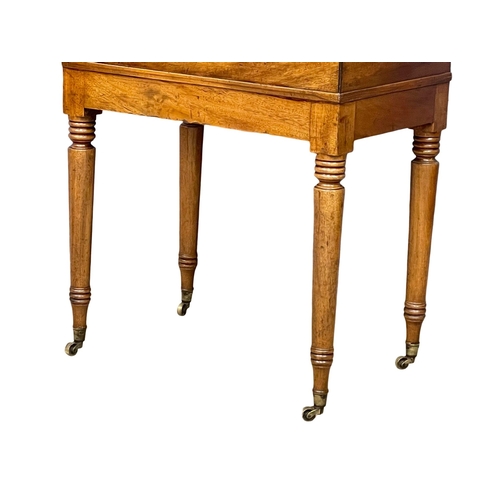 1026 - A George IV mahogany Cellarette. Circa 1820. 49x32x76cm