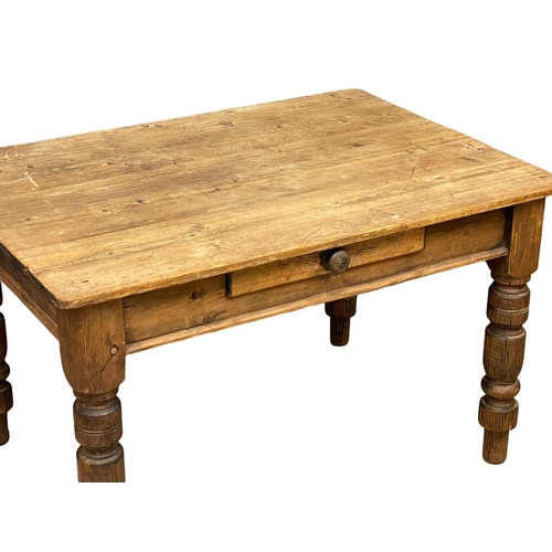 841 - A Victorian pine Farmhouse kitchen table with drawer. Circa 1880. 121.5x86x73cm