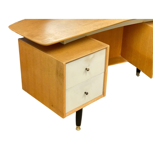 877 - A G-Plan Librenza Mid Century dressing table.