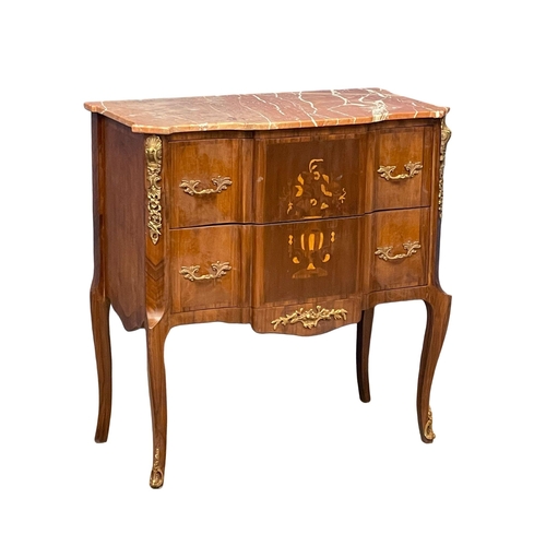 902 - An 18th century style French marble top chest of drawers with brass mounts. 81x43x86cm