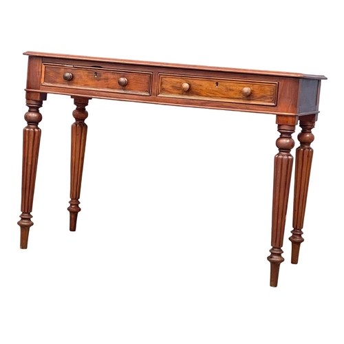 1079 - A 19th century mahogany side table with 2 drawers in the manner of Gillows. Circa 1860-1880. 107x53x... 