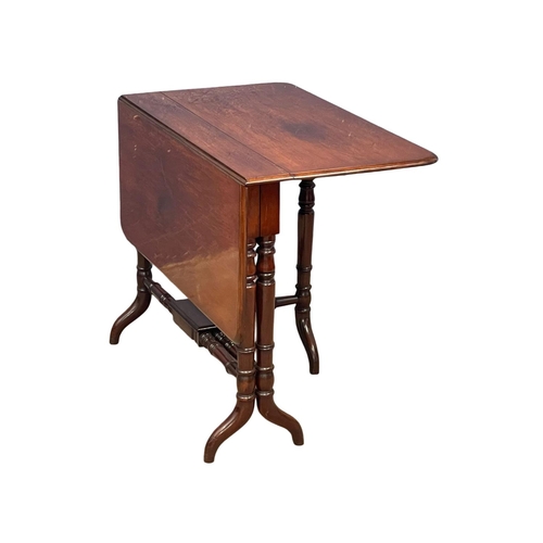 1080 - A large good quality Edwardian mahogany Sutherland table. Open 90x89x71cm