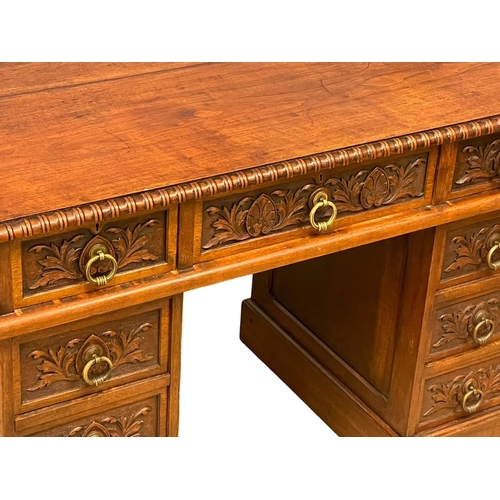 1034 - A good quality Edwardian carved walnut 3pc desk, stamped G.M.G 1915.  110x58x75cm