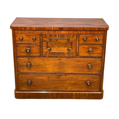 1057 - A large Victorian mahogany chest of drawers. 116.5x52.5x95.5cm