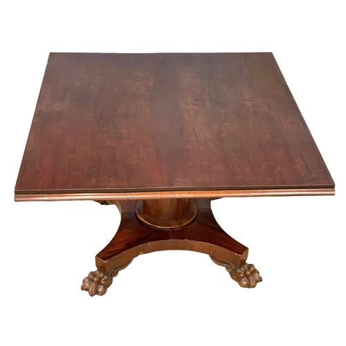 1064 - A William IV mahogany center table.