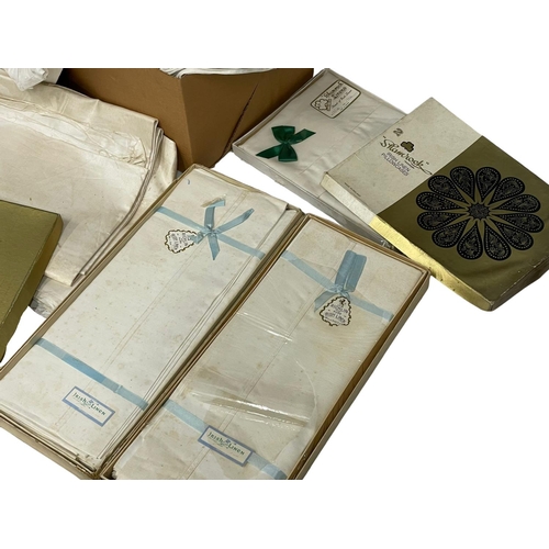 780B - A large quantity of mostly Irish vintage linen, including Shamrock and Richlin.