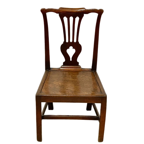 1103 - A George III 18th century Elm Country House side chair. Circa 1780.