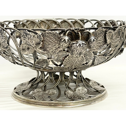 17 - A good quality late 19th century pierced silver plated bowl. 27x12cm