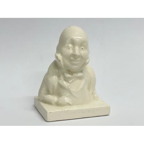 69 - 3 Royal Doulton figurines. A Royal Doulton ‘Mr Micawber’ bust 4.5x6.5cm. A Royal Doulton ‘Carrie’ fi... 