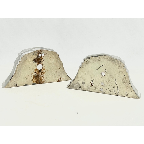 162 - A pair of vintage Art Deco wall lights with glass shades. 25x13cm