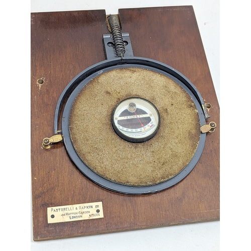 573 - A vintage moisture meter by Pastorelli & Rapkin Ltd, London.