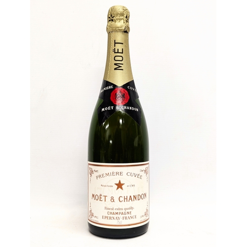 385D - A vintage bottle of Moet & Chandon Champagne Epernay France Premiere Cuvee.