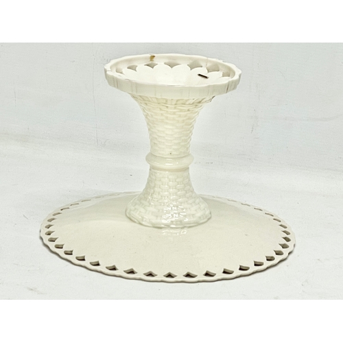 254A - A 1st period Belleek Pottery comport. Circa 1891. 26x17cm