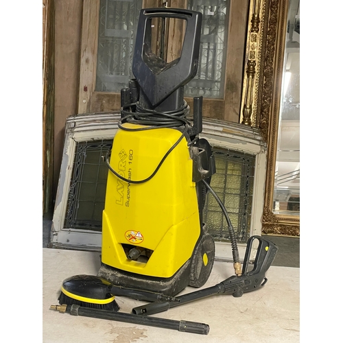 48 - A Lavor Superwash 160 electric powerwasher. 90cm