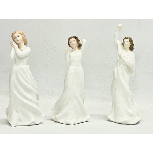 200 - 5 Royal Doulton figurines. Royal Doulton Au Revoir. Royal Doulton Sweet Dreams. Royal Doulton With L... 