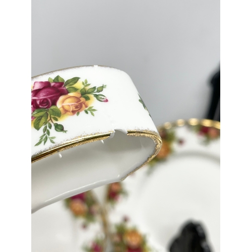 36 - A 41 pieces of Royal Albert Old Country Roses. A 1962 platter 34.5x27cm. 6 1962 salad plates. 6 1962... 