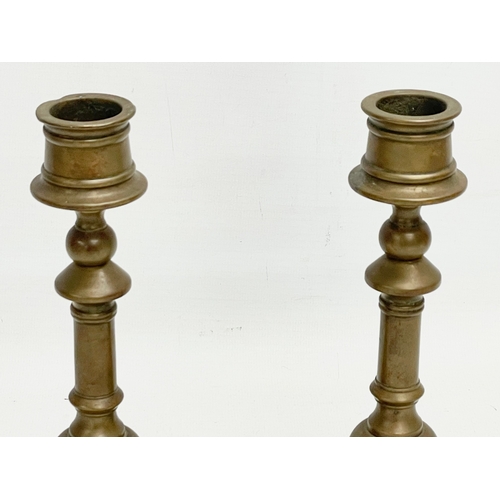 38 - A pair of rare Gusums Bruk brass candlesticks. Sweden. Circa 1900. 10x19cm