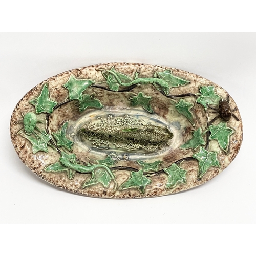 94 - A late 19th century Thomas Sergent Palissy Majolica fish design wall plaque. 15.5x9cm