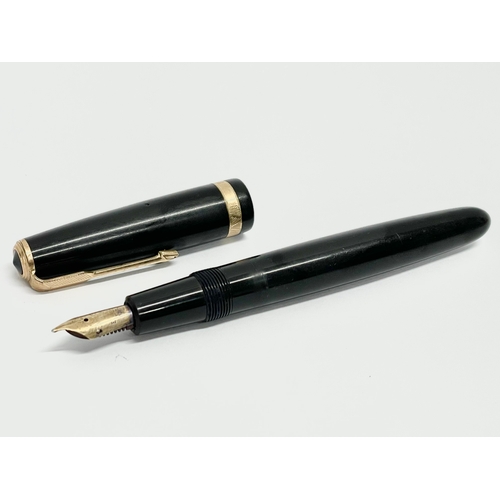 153 - A Parker 14ct gold nib fountain pen.