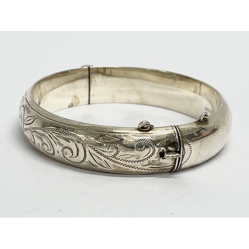 161 - A silver bangle. Birmingham. 20.93 grams.